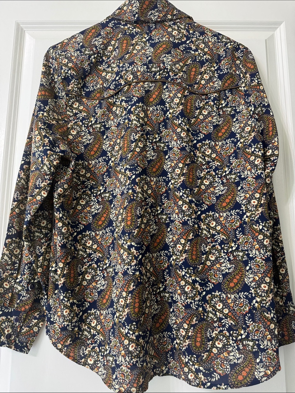 Natural life Medium western style yoke trim Paisley Floral Button-Down Shirt - Picture 5 of 5